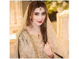  Ayesha Khan